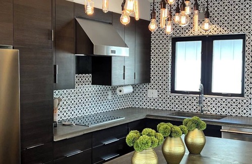 Charlotte Apartment | Modern Midcentury Bohemian Style gem-uptown