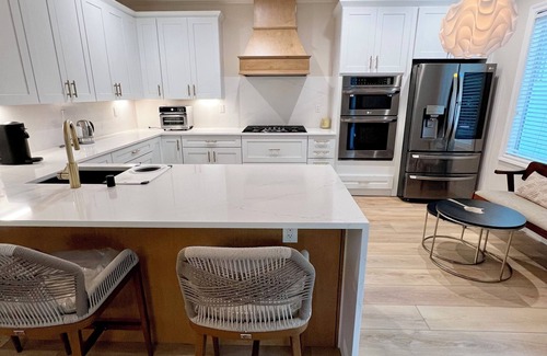 Fullerton House | Modern Minimalist Monthly Rental Near Disneyland