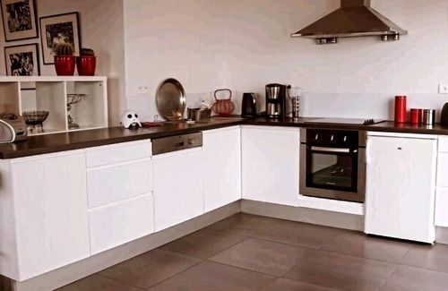 Monticello House | Modern Monticello Villa