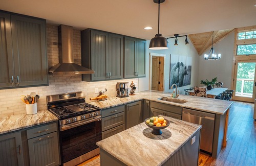 Beech Mountain House | Modern Mountain Retreat | Ski-In/Ski-Out & Stylish Comfort
