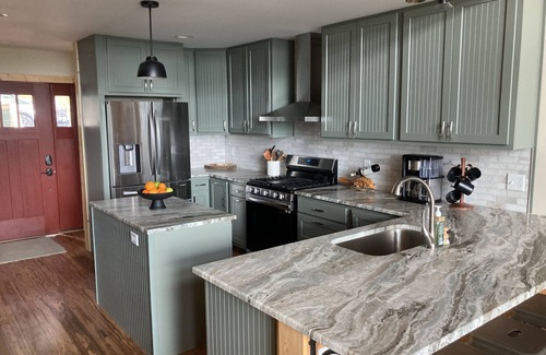 Beech Mountain House | Modern Mountain Retreat | Ski-In/Ski-Out & Stylish Comfort