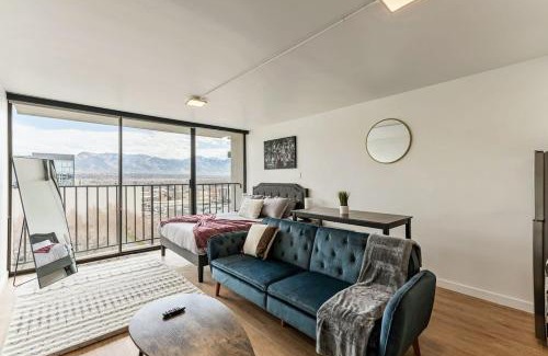 Downtown Salt Lake City Apartment | Modern Mountain View Downtown Oasis Free Pkg Gym