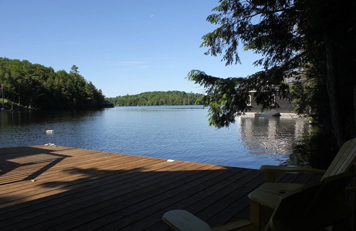 Seguin Cottage | Modern Muskoka Gem with Gorgeous Lake View, Sleeps 10 -Minimum Stay 28 days