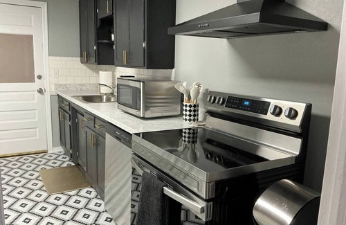 Midwest City House | Modern Nest-Cozy 2 Bedroom, Modern Nest-Contemporary 2 Bedroom