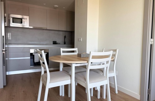 La Latina Apartment | Modern New Perfect New enjoy Madrid Free airport transfer.