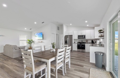 Mariner House | Modern Newly Built Cape Coral Vacation Rental