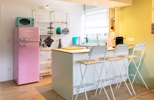 Weiherfeld Apartment | Modern, newly renovated top floor apartment in Karlsruhe