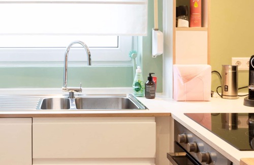 Weiherfeld Apartment | Modern, newly renovated top floor apartment in Karlsruhe