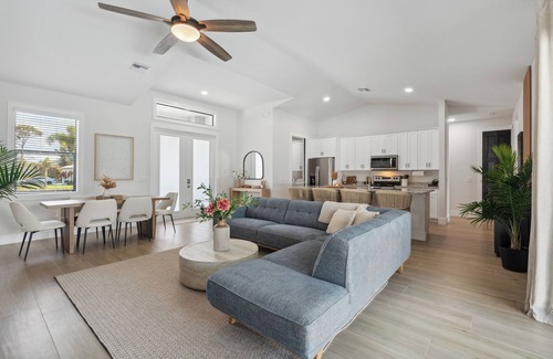Bonita Springs House | Modern Oasis Estero Bay - a serene retreat for the ultimate vacation experience