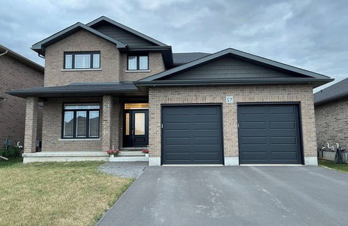 Trenton House | Modern oasis in Trentonn