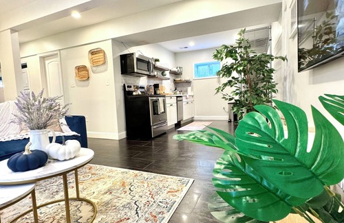 Woodridge Bed & Breakfast | Modern Oasis-steps from DC w/free private parking