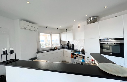 Riou - Petit Juas - Av de Grasse Apartment | Modern penthouse with 360° sea view in Cannes