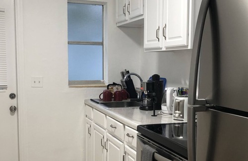 Delray Beach Cottage | MODERN PET FRIENDLY COTTAGE, WALK TO ATLANTIC