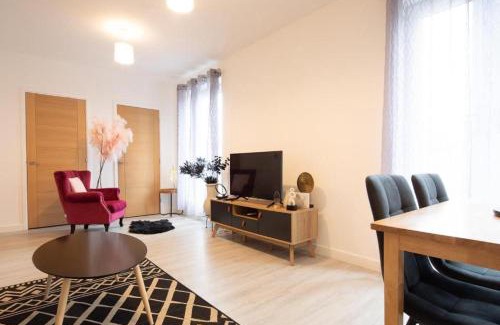 Cambridge Apartment | Modern Pet-Friendly Apartment in Cambridge with Garden & Parking
