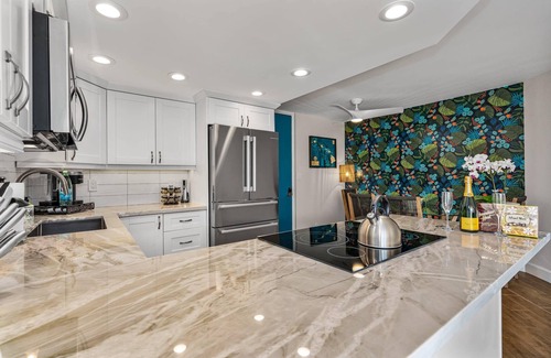 Kihei Condo | Modern & Polished Oceanfront Vistas