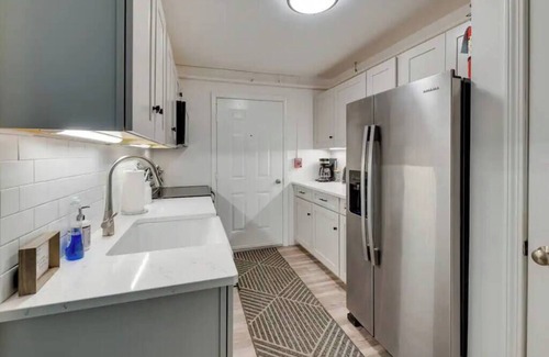 Stowe Area Condo | Modern pristine space in perfect Stowe location