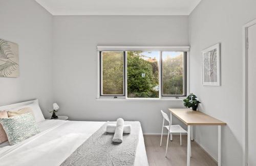 Lindfield House | Modern Private Double Room - Centrally Located - Shared Bathroom