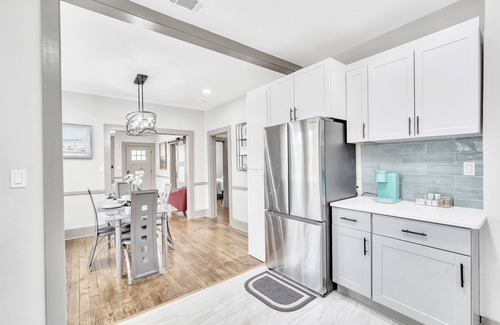 Feiler Park - Hussars Terrace - Dittmerville House | Modern & Private Savannah Retreat Near Riverfront!