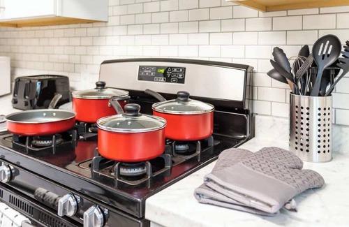 East Rochester House | 💫Modern & Quiet Suburban Ranch Mins to Dtwn/Stores