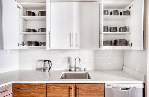 Centennial Apartment | Modern Redwood City 2BR w/Gym, Parking, walk to Caltrain, by Blueground