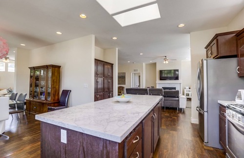 Calabasas House | Modern & Relaxing haven in the hillls