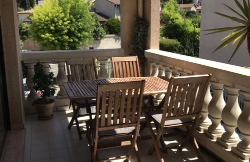 Le Cannet Apartment | Modern renovated 2-bedroom apartment in a quiet area, 3km from La Croisette and from the air-conditioned beaches