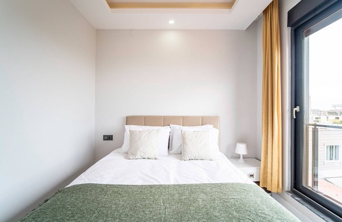 Aksu Apartment | Modern Residence with Shared Pool in Antalya Aksu