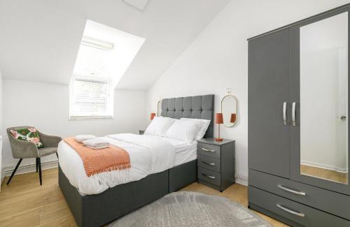 Vassall House | Modern Retreat - 3 Beds - Parking - Wifi - 15 mins to tube