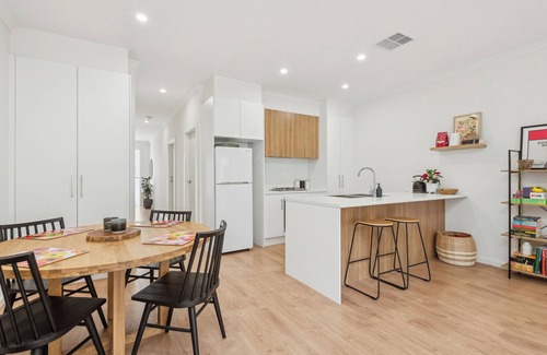 Mount Barker House | Modern Retreat in Mount Barker: Your Ideal Getaway