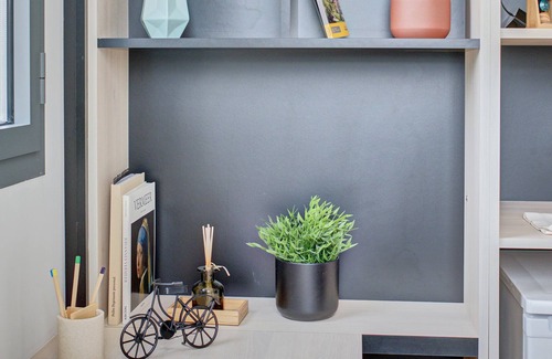 Milagrosa Apartment | Modern Room with High-Speed Wi-Fi in Pamplona