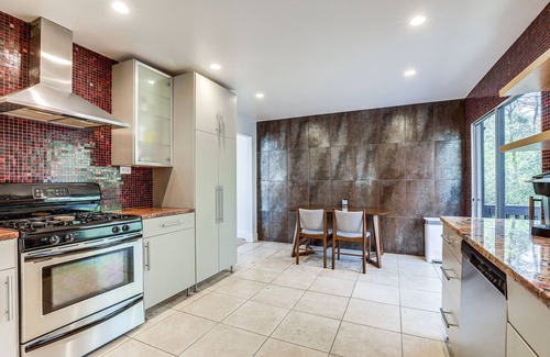 Roswell House | Modern Roswell Vacation Rental ~ 3 Mi to Downtown!