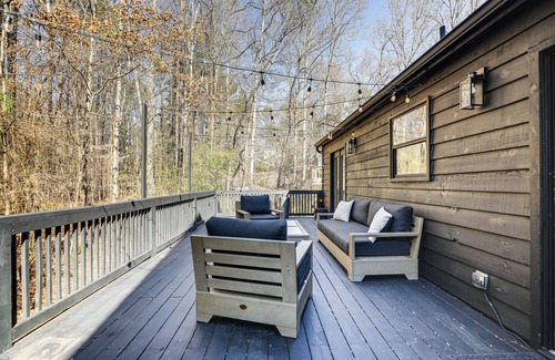 Roswell House | Modern Roswell Vacation Rental ~ 3 Mi to Downtown!