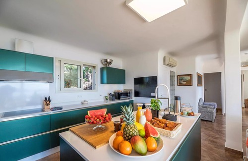 Porto-Vecchio Villa | Modern sea view villa, pool, full service, arrival Sunday departure