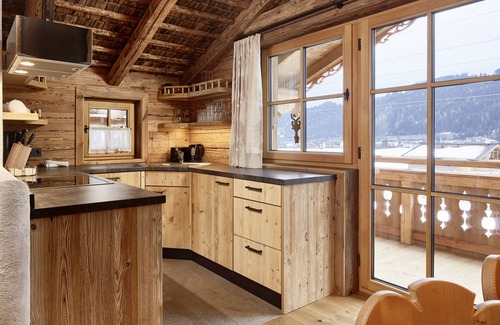 Flachau House | Modern self-catering chalet 3 bedrooms and 3 bathrooms, sauna, fireplace