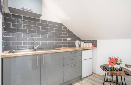 Sheffield Apartment | Modern self-contained studio steps from Kelham Island