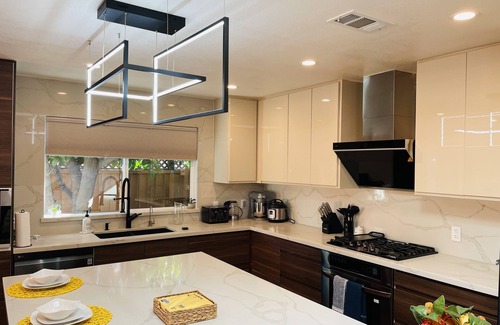 West San Jose House | Modern smart home *RARE* :AppleHQ, SantanaRow !