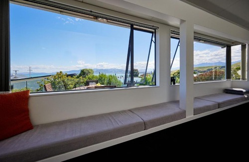 South Bay House | Modern South Bay Backyard