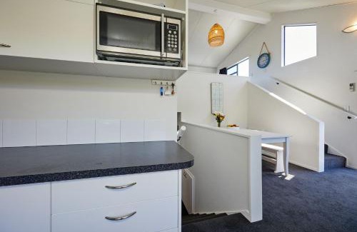 South Bay House | Modern South Bay Backyard