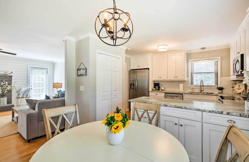 Harborgate Shores House | Modern 'Southern Comforts' Home Near Charleston