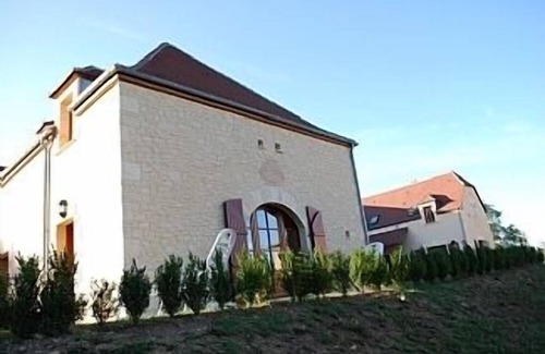 Brantome-en-Perigord House | Modern Spacious Villa 15 minutes walk to the centre of Brantome