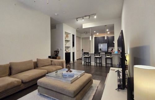 Richardson House | Modern & Spacious 1BR/BA in North DFW. Border between Plano and Richardson.