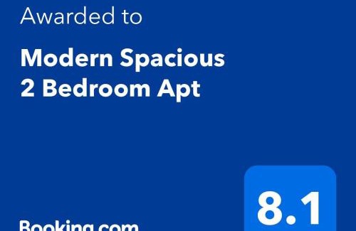 Cradley Apartment | Modern Spacious 2 Bedroom Apt