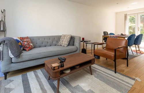 Westbourne Apartment | Modern & Spacious 2BD Flat - Westbourne park