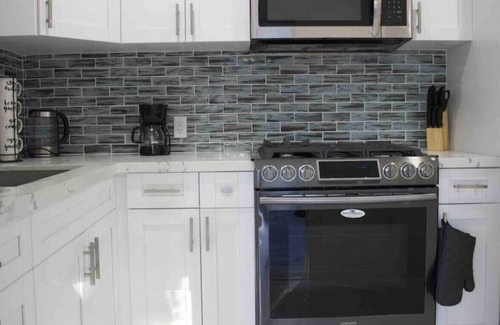 Hialeah House | Modern Spacious House - 5 min from MIA Airport