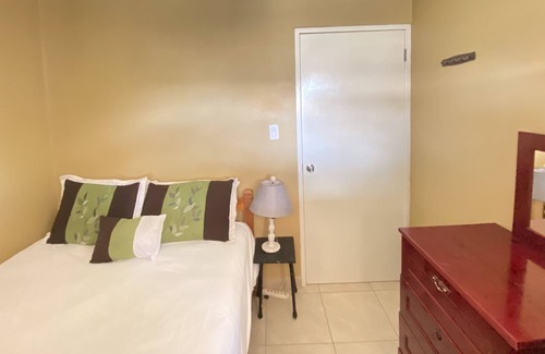 Tanki Leendert House | Modern Spanish home -10min drive from the beach
