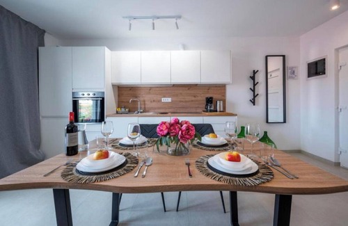 Barbariga Apartment | Modern Stay w/Private Rooftop Jacuzzi & Partial Sea View, Barbariga, Croatia