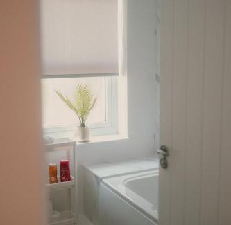 Ipswich Apartment | Modern Stay - Walk to Everything 1