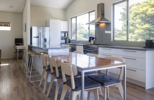 Scarborough Apartment | Modern Studio Apartment in Scarborough with coastal, valley views