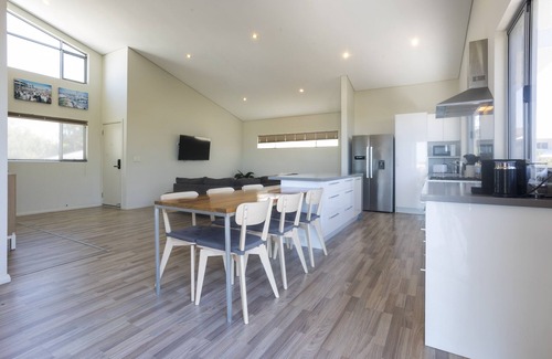 Scarborough Apartment | Modern Studio Apartment in Scarborough with coastal, valley views