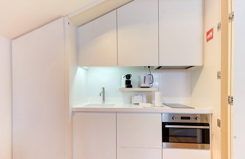Bairro Alto Apartment | Modern studio apartment in the center of Historic Lisbon